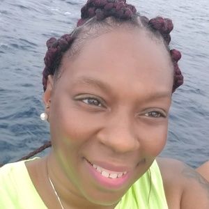 Meet your Posher, Shirletta